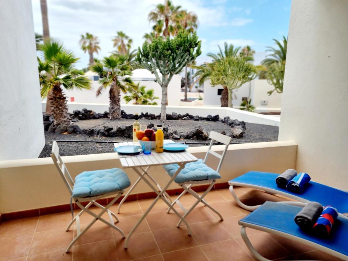 Apartamento Eduardo A Primera Linea Del Mar Costa Teguise Exterior photo