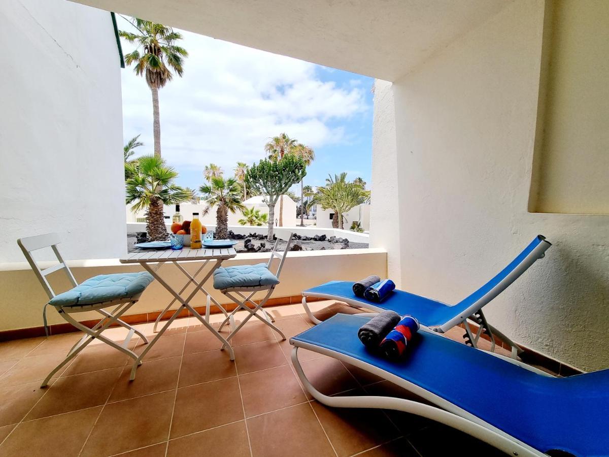 Apartamento Eduardo A Primera Linea Del Mar Costa Teguise Exterior photo